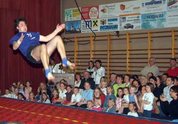 AirTrack19